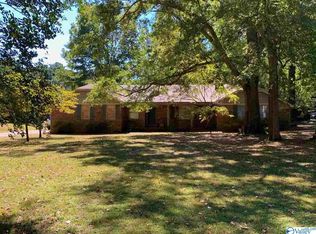 2902 Hunterwood Dr SE, Decatur, AL 35603