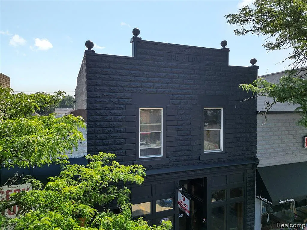 2 bed, 2.0 bath, 1200 sqft, $1,600 — Photo 3
