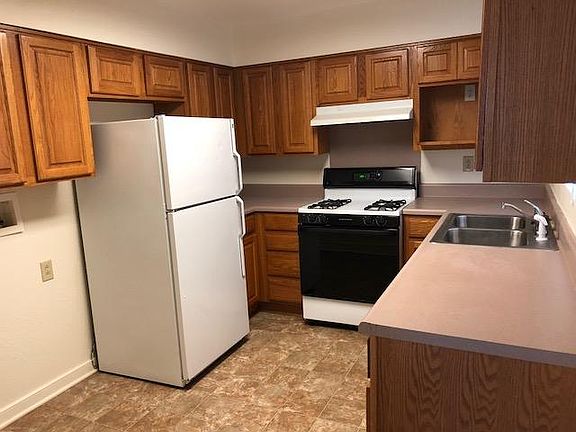 2nd image of 4805 Deep Creek Blvd