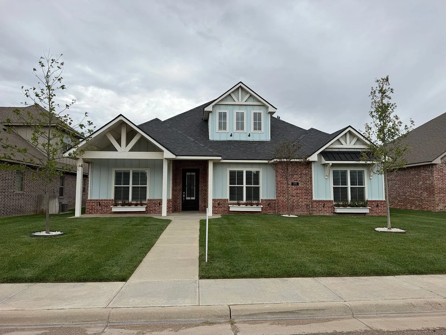 Nice upscale home with great floorplan! — Photo 1