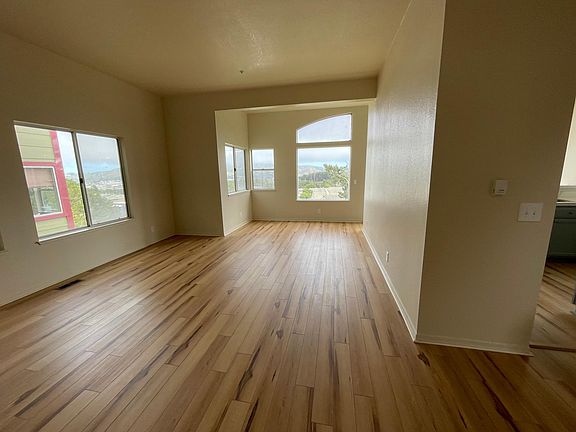 2nd image of 821 Saint Francis Blvd