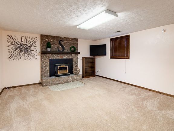 5th image of 314 Chris Dr