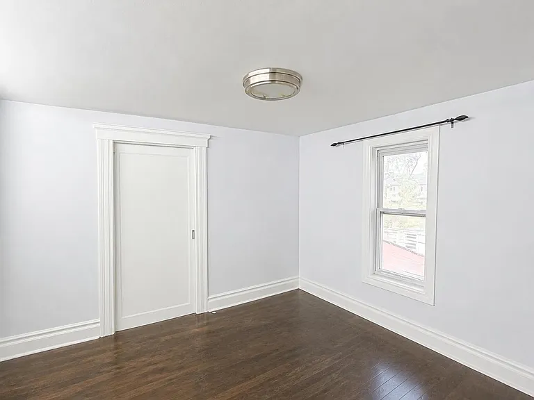 567 Campbell Ave #MAIN — Photo 11