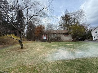 201 Cambridge St, Whippany, NJ 07981