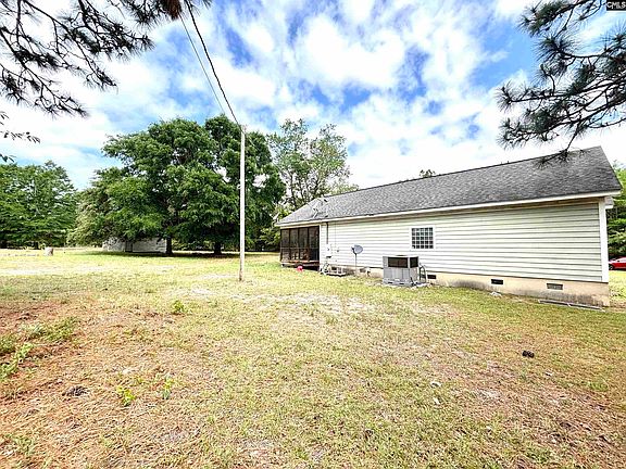 3rd image of 310 Otis Rd