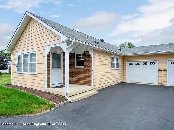 2nd image of 12C Moccasin Drive #C