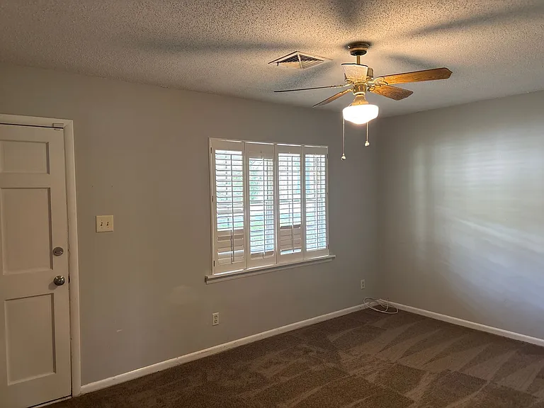 6411 Pinebrook Dr — Photo 4