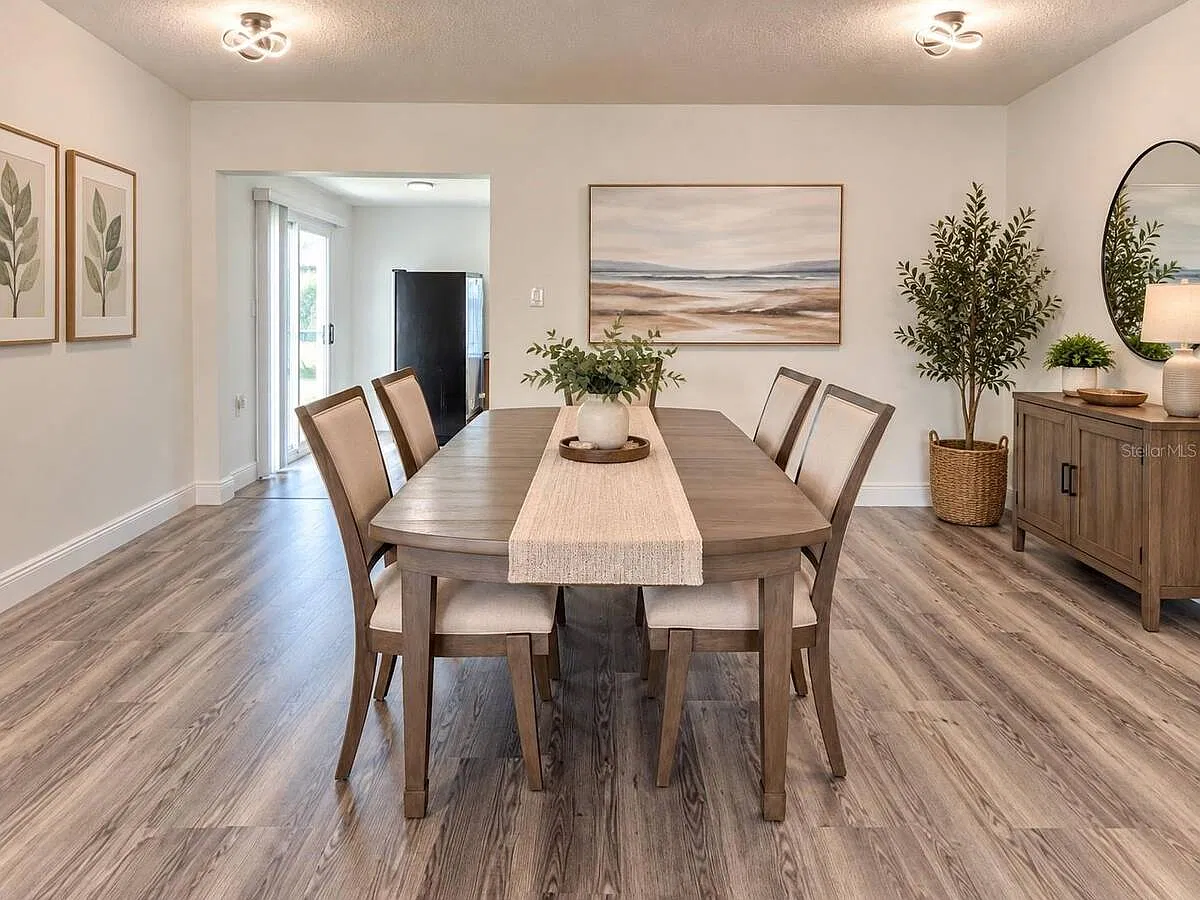 3 bed, 2.0 bath, 1440 sqft, $2,200 — Photo 2
