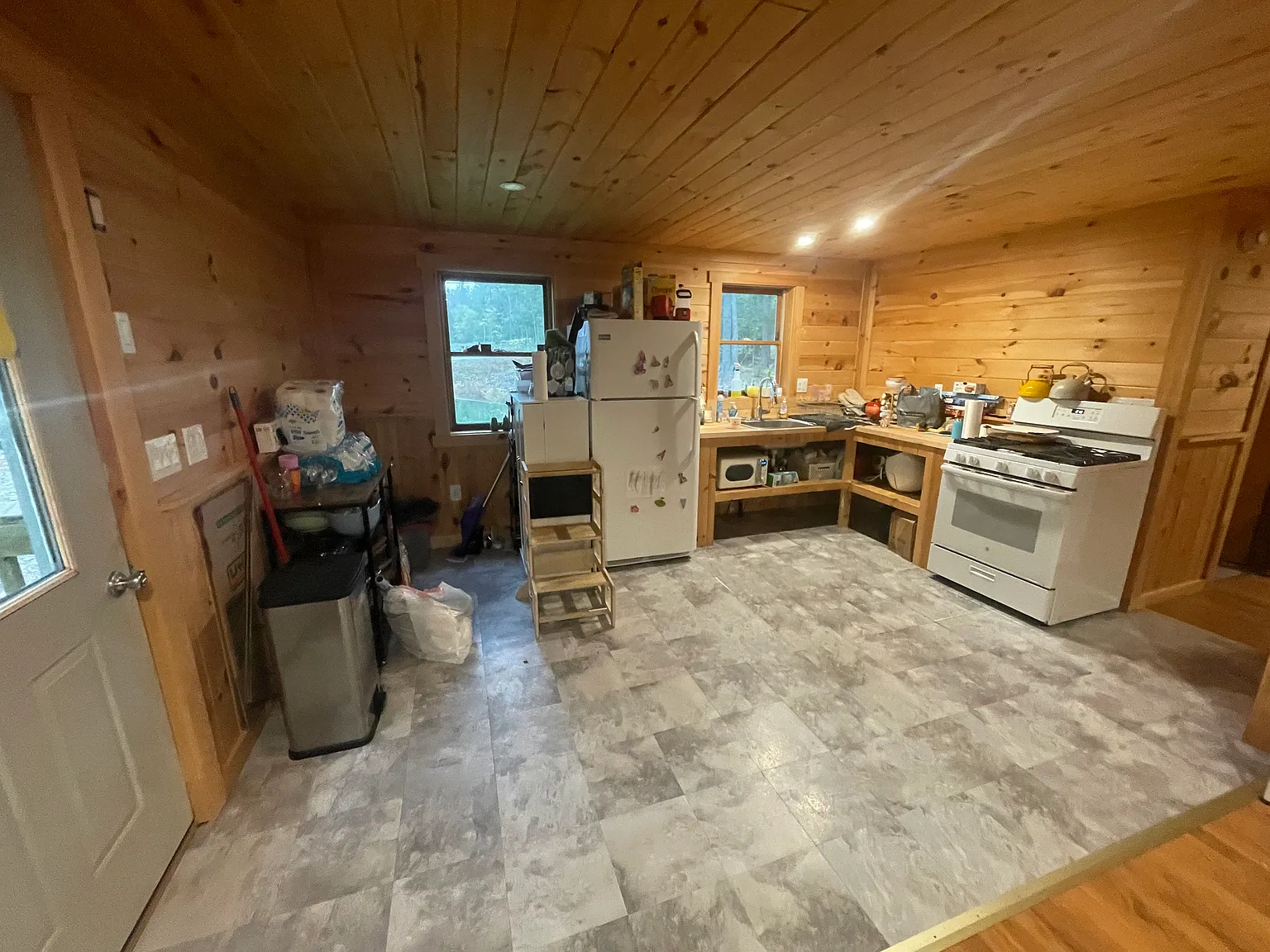 1 bed, 600 sqft, $1,200 — Photo 2