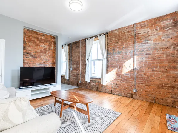 (undisclosed Address), Newport, KY 41071