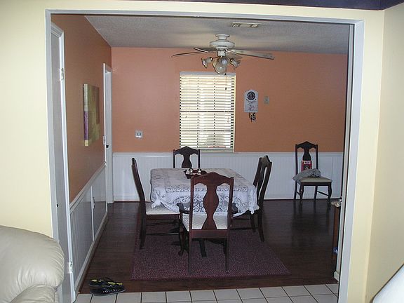 Dining Room/ Kitchen