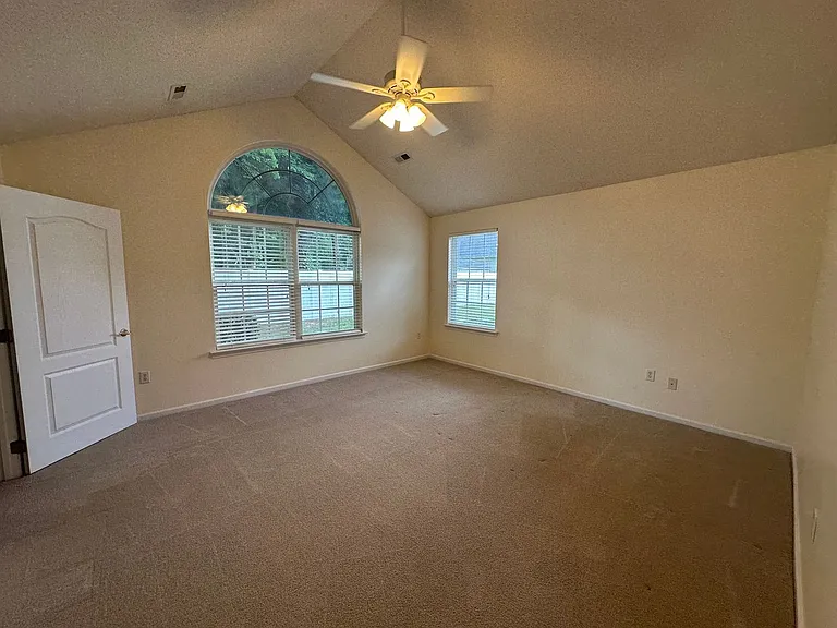 103 Hautz Way — Photo 15