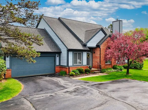 2799 Lochmoor Blvd, Lake Orion, MI 48360