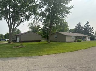 302 Robinson Dr, Sturgeon, MO 65284