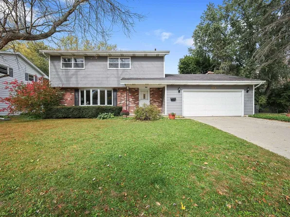 6206 Birch Hill Dr, Madison, WI 53711
