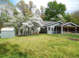 104 Castle Ln, Bull Shoals, AR 72619
