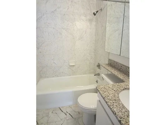 Rented by Mirador Real Estate | media 33