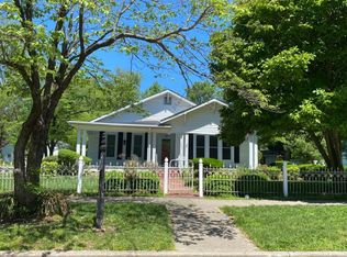 506 E Commercial St, Charleston, MO 63834
