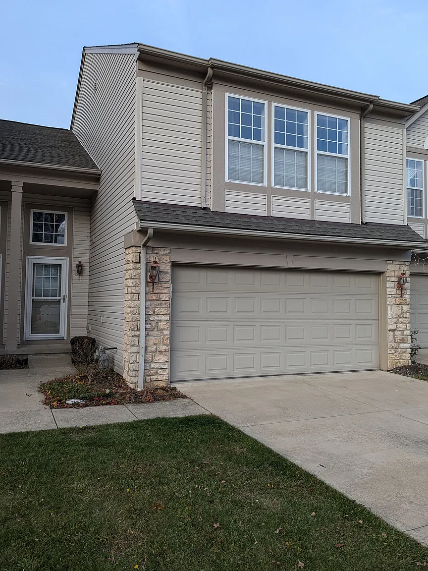 1676 Laughton Cir photo 1