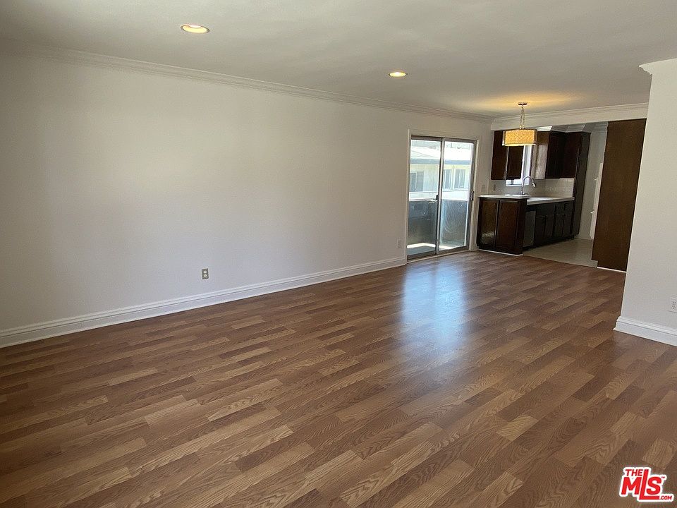 1st image of 1224 S Barrington Ave APT 203