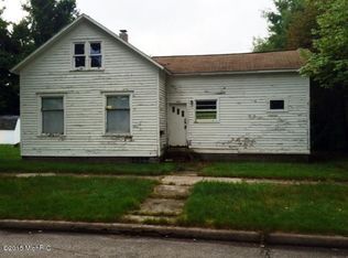 1949 Miner Ave, Muskegon, MI 49441