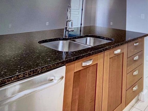 3rd image of 2451 Midtown Ave APT 819