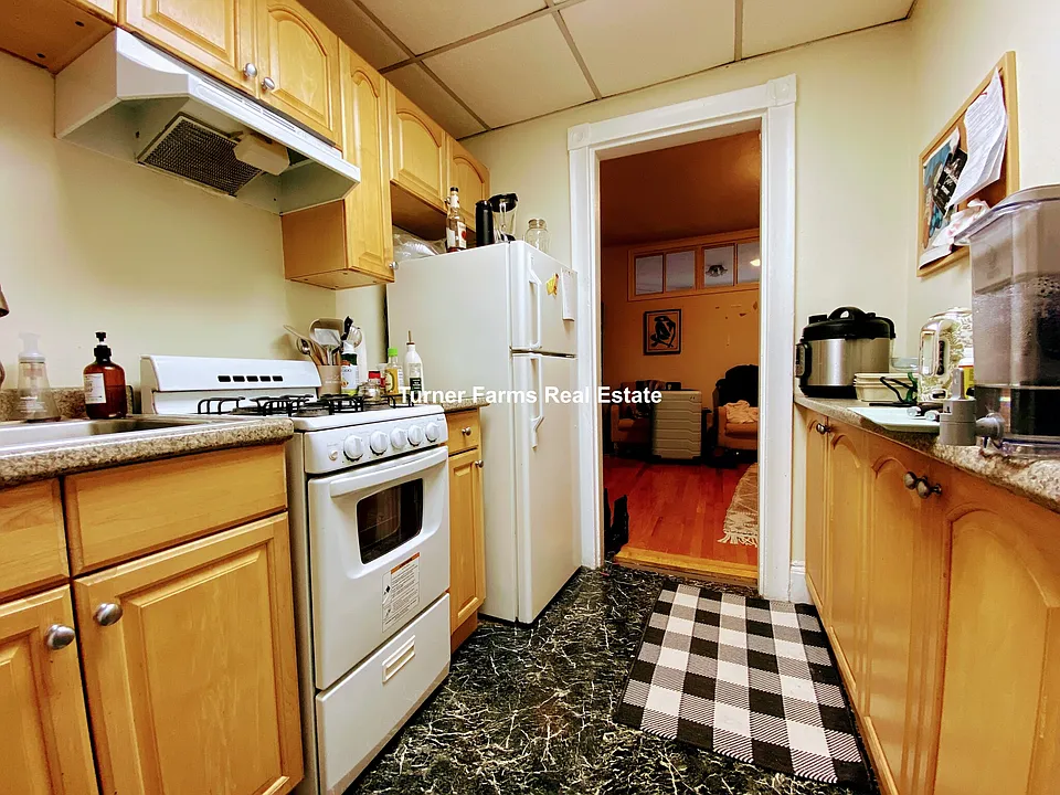43 Bay State Rd #3
