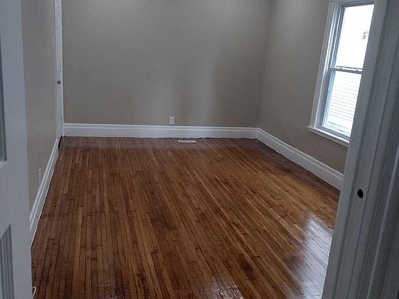 2nd image of 148 Blaine Ave #2