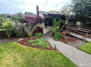 8663 Island Dr S, Seattle, WA