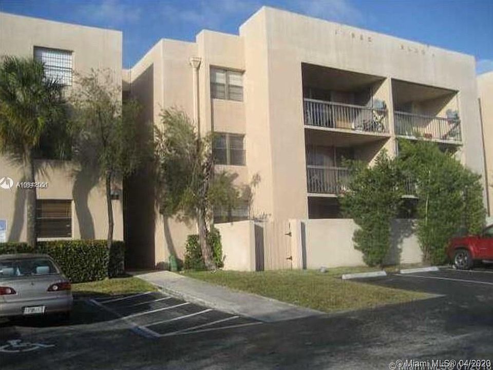 1st image of 10425 SW 112th Ave APT 310