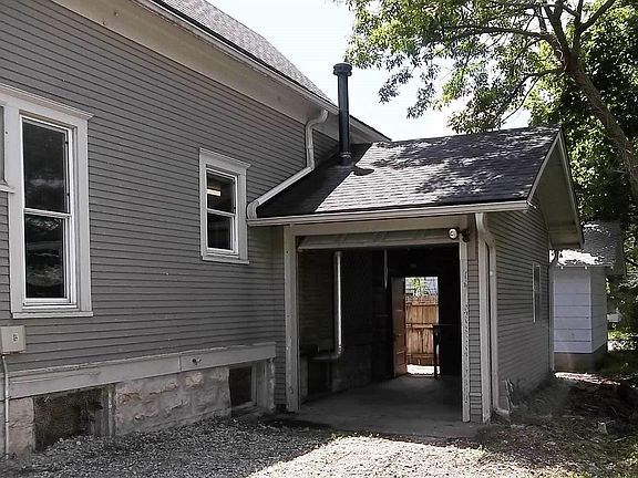 4th image of 519 S Lincoln Ave