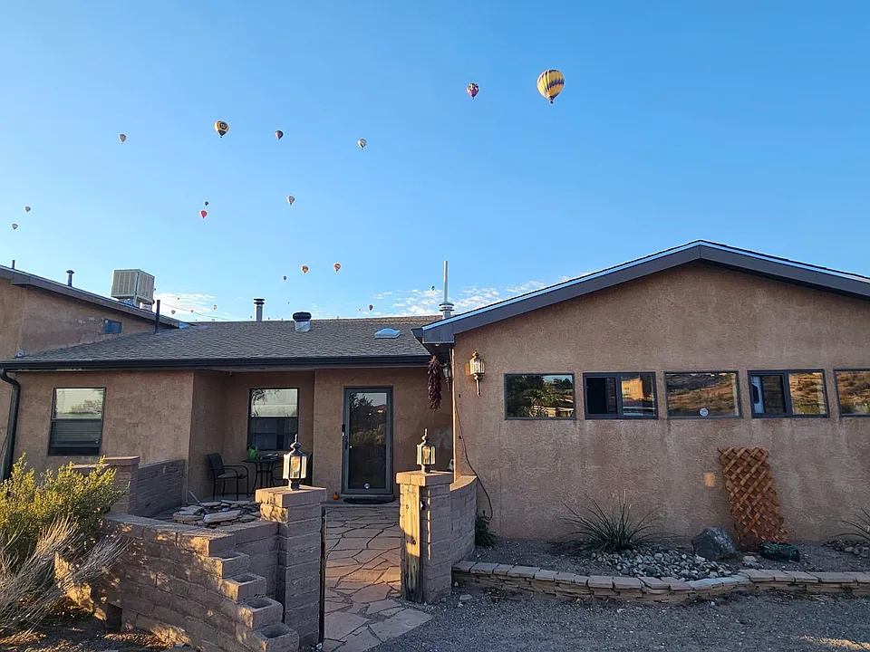 675 Camino Arco Iris