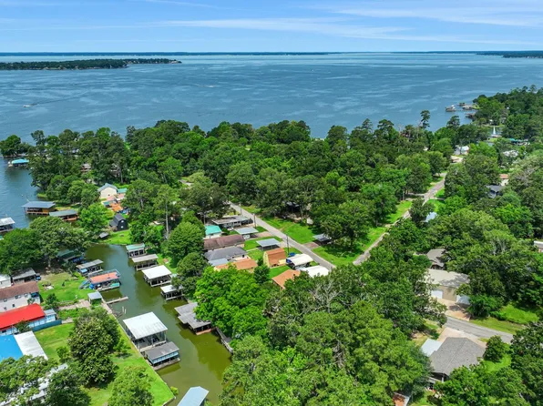 139 S Circle Dr, Livingston, TX 77351