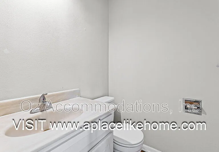 11626 Woodward St — Photo 36