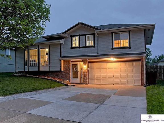 2nd image of 3507 Sheridan Cir