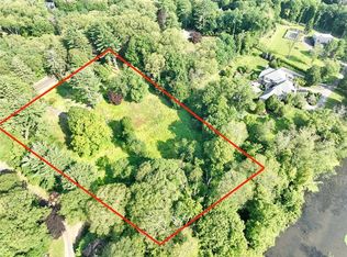 76 Spook Rock Rd, Suffern, NY 10901