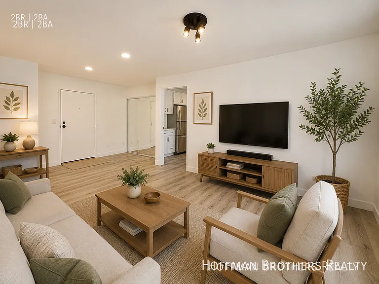 5440 Carlton Way #103 — Photo 3