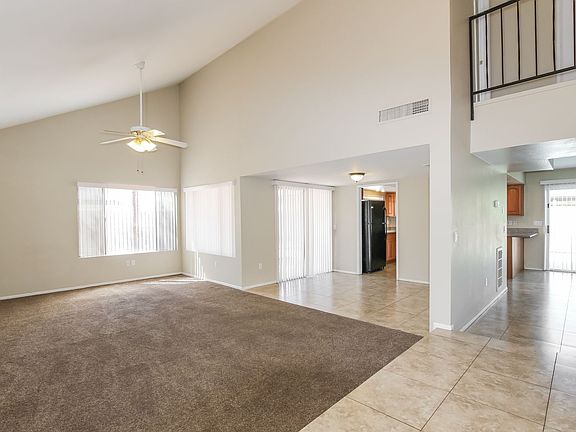 5th image of 4402 W Crocus Dr
