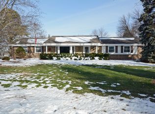 N105W21124 Parkland Cir, Colgate, WI 53017