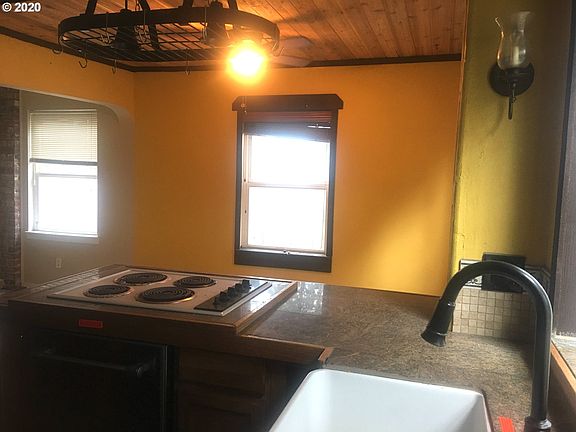 5th image of 5820 SE Firwood St