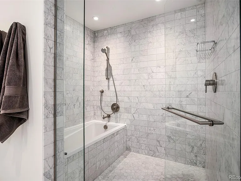 1750 Wewatta St #602 — Photo 23