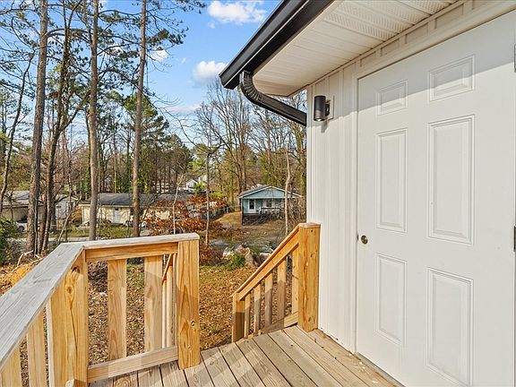 4th image of 307 N Bogle St