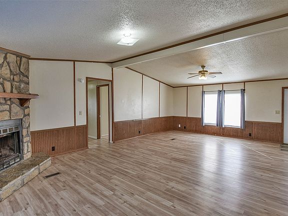 4th image of 4040 Dillard Ct