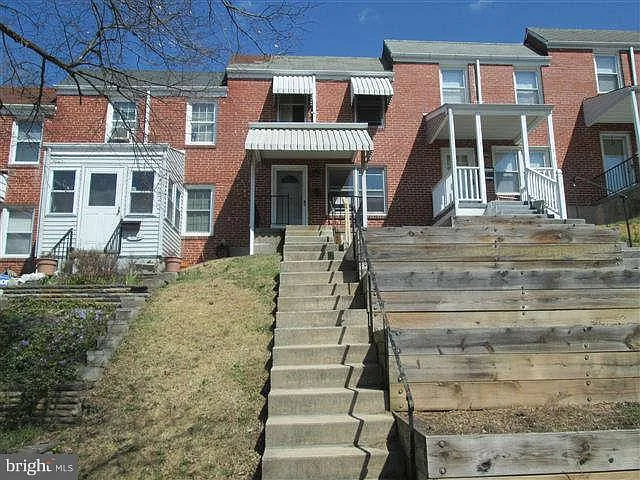 1061 Rockhill Ave — Photo 1