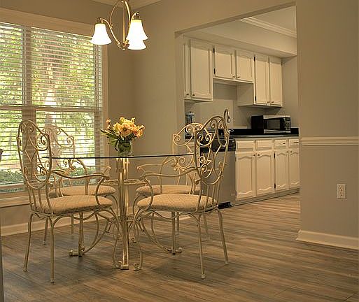 Dining area off kitchen
