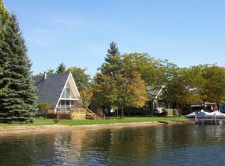 155 Ln 880 Snow Lk, Fremont, IN 46737