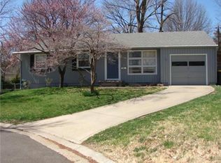 5322 Maple St, Mission, KS 66202