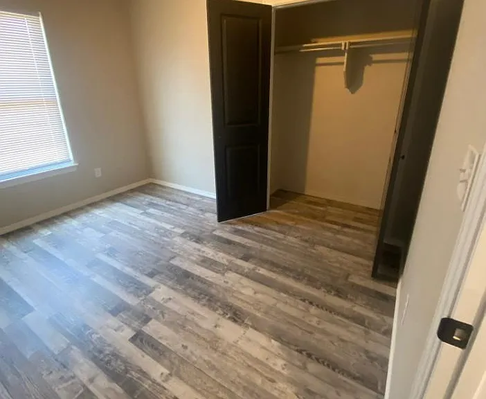 414 Lisa Cir — Photo 11