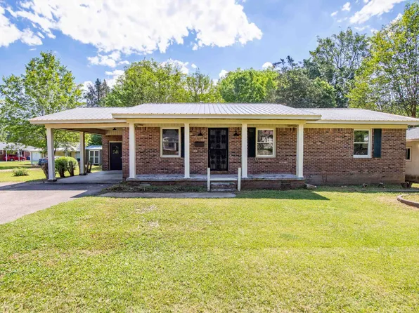 615 Stout St, Savannah, TN 38372