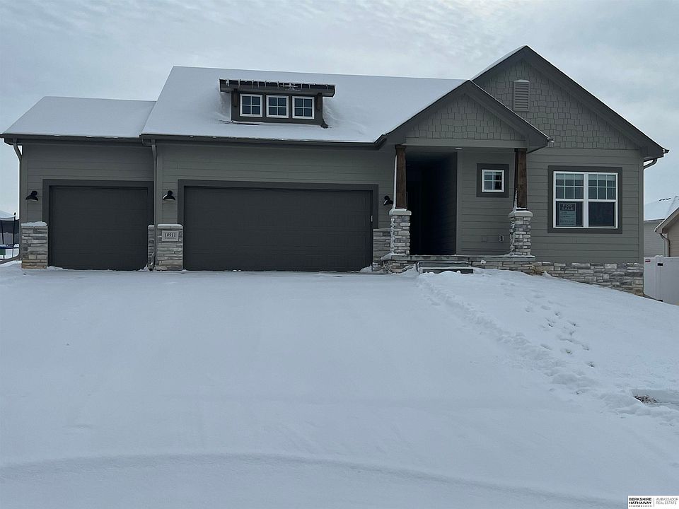 1st image of 10911 Windward Ave